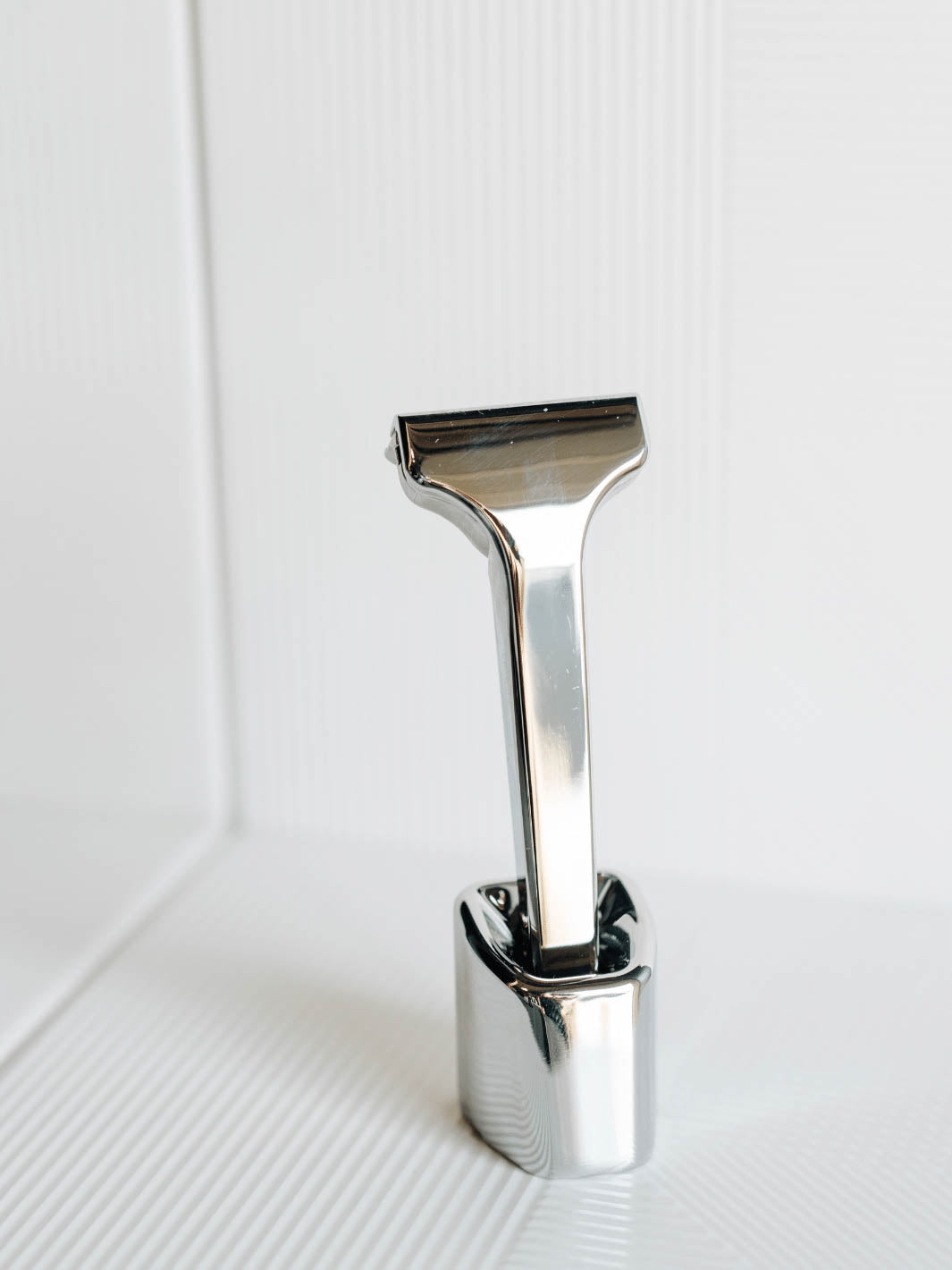 Supply Single Edge Razor Stand