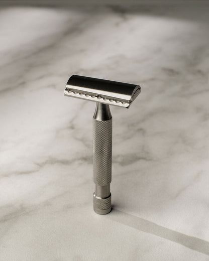 Above the Tie S1 Slant Razor
